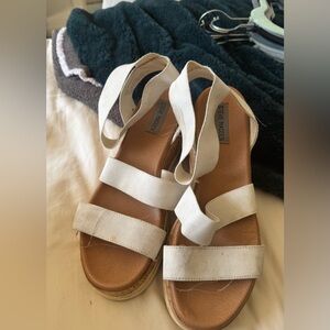 Steve Madden Beige Canvas Wrap Sandals